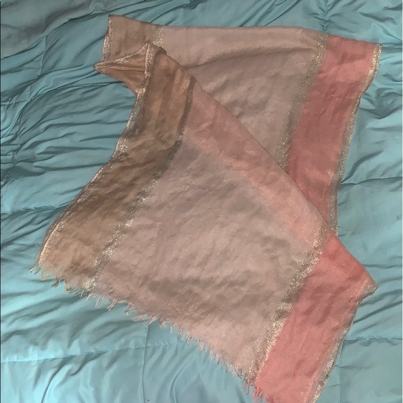 💕Elegant scarf or wrap- peach, pink, gold 🌟 - Picture 4 of 7